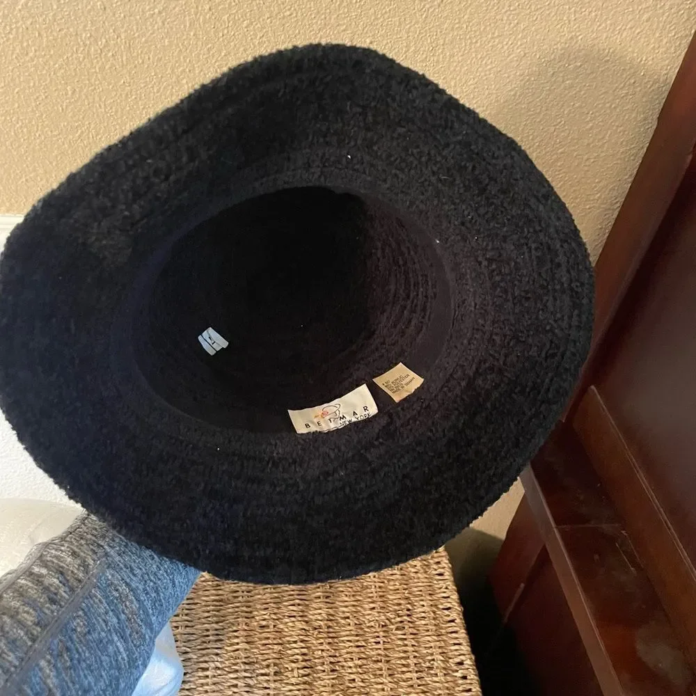 BETMAR New York Women’s Black Knit Hat - Picture 9 of 13